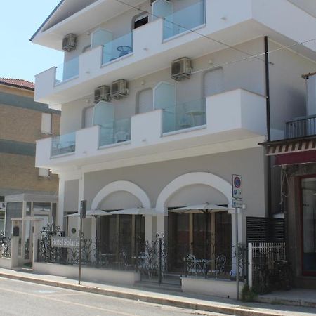 ג'וליאנובה Hotel Solaris מראה חיצוני תמונה