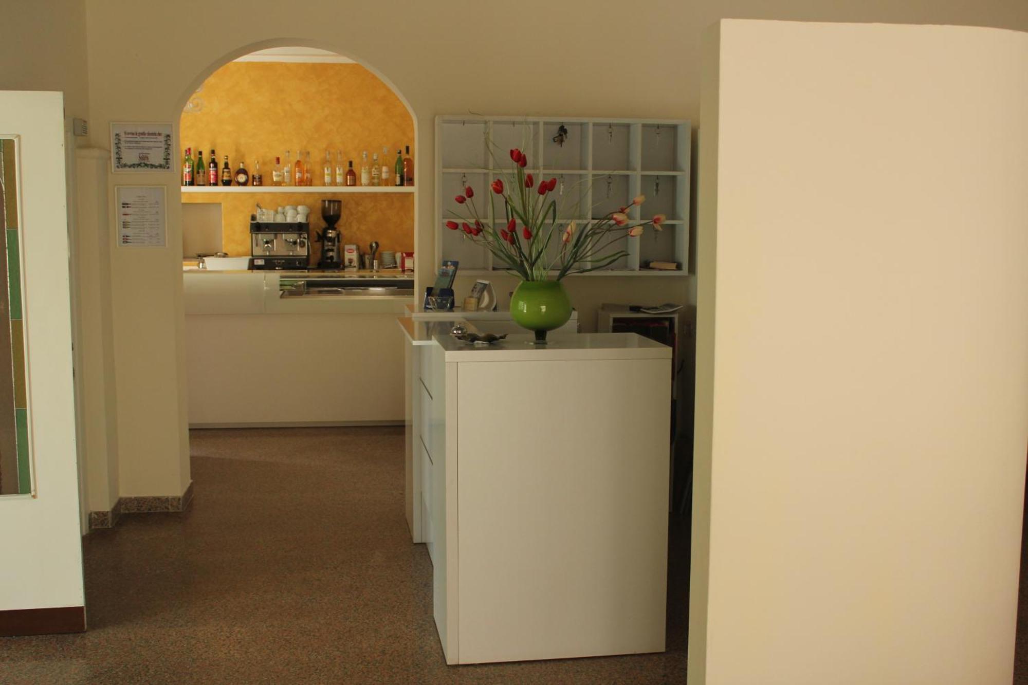 ג'וליאנובה Hotel Solaris מראה חיצוני תמונה