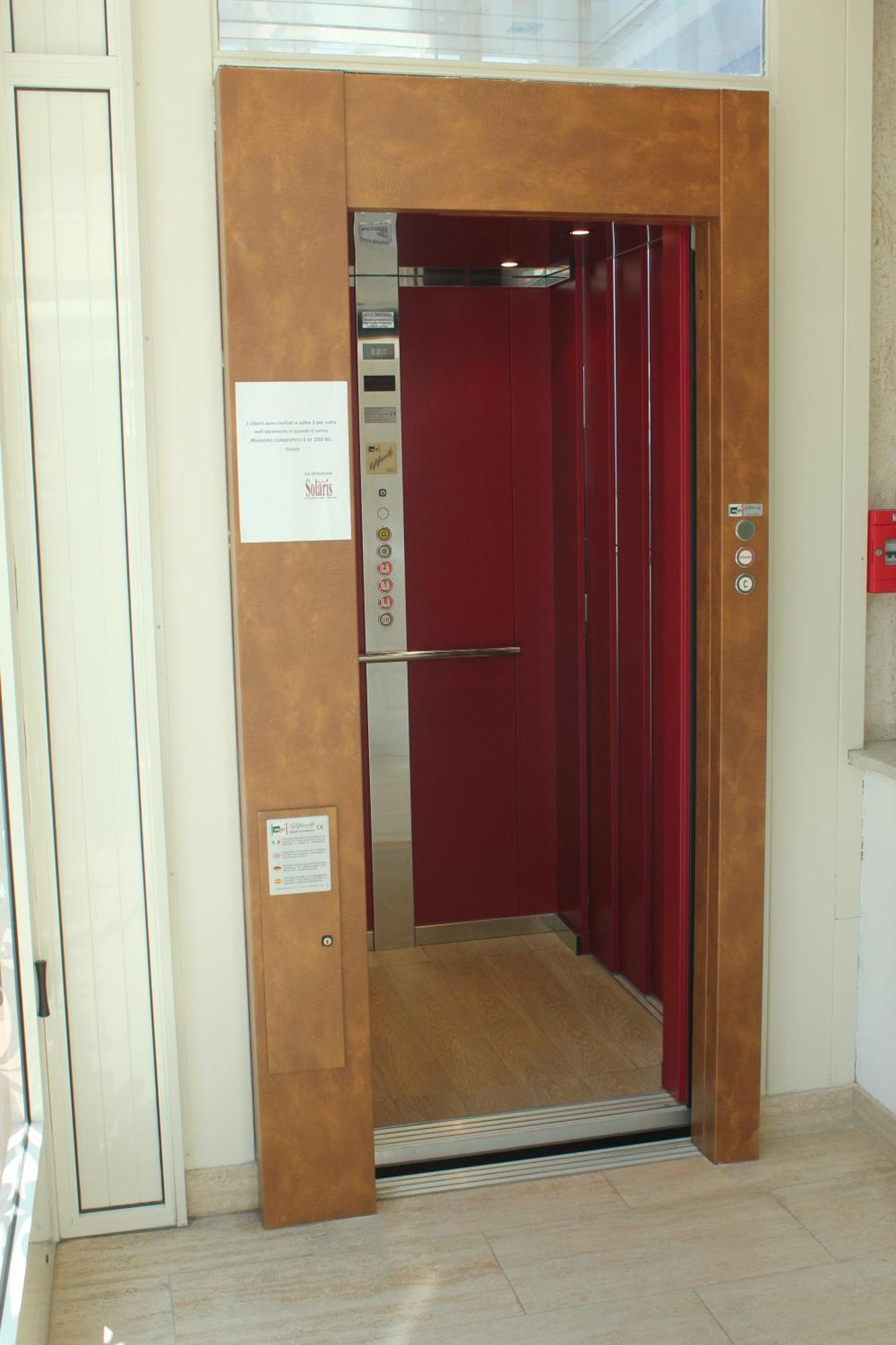 ג'וליאנובה Hotel Solaris מראה חיצוני תמונה