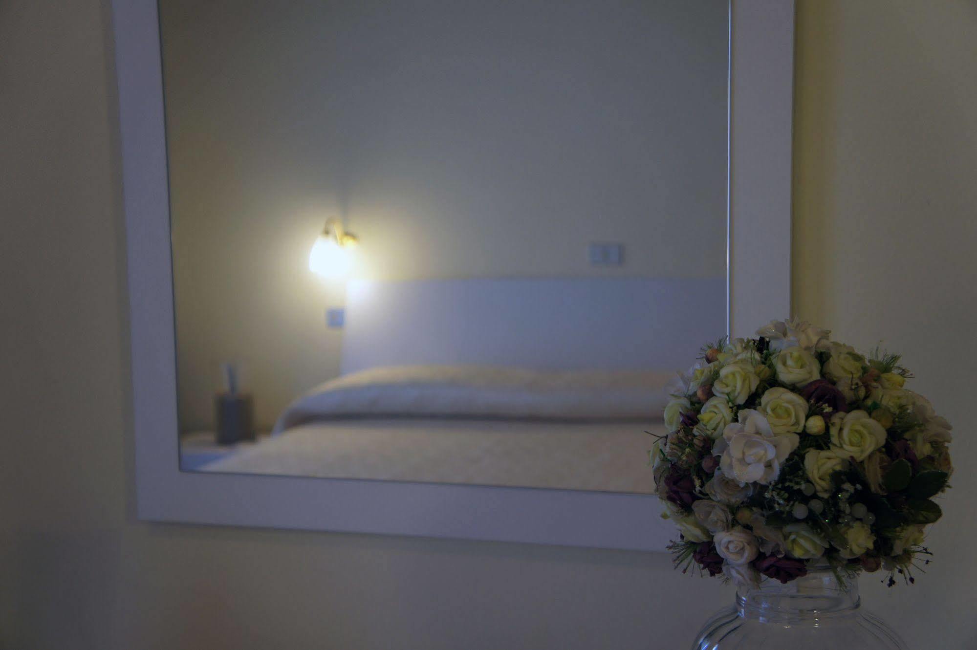 ג'וליאנובה Hotel Solaris מראה חיצוני תמונה